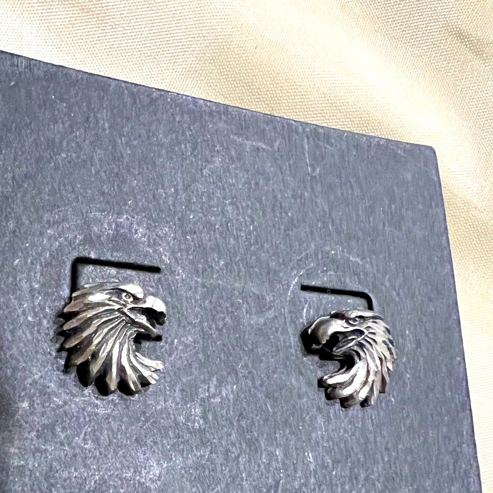 Silver eagle pierced earrings
